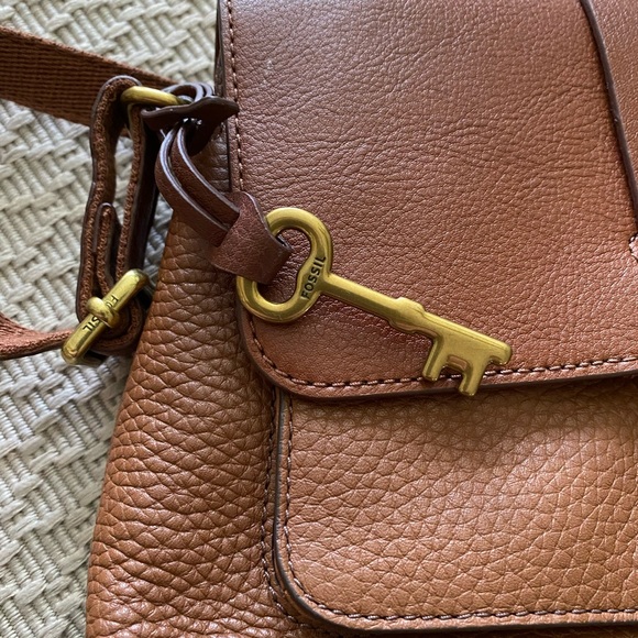 Fossil Brown Leather Crossbody Bag - Picture 2 of 2